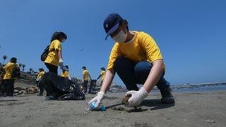 Jóvenes voluntarios limpiaron playas Agua Dulce y Pescadores