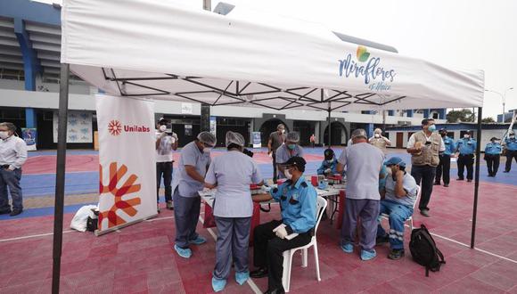 El alcalde de Miraflores indicó que sus trabajadores recibieron el alta médica (Foto: GEC)