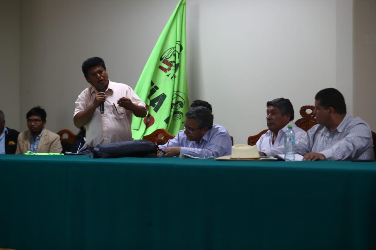 Dirigentes pidieron la cancelación del proyecto minero y el retiro de la Policía Nacional. (Foto: Alessandro Currarino)