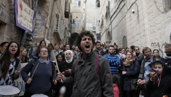 Israel: Decenas protestan por expulsión de familia palestina