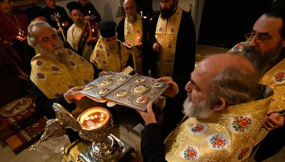 El aceite sagrado fue consagrado en Jerusalén. (PATRIARCADO DE JERUSALÉN Y PALACIO DE BUCKINGHAM)