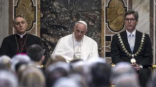 El Papa Francisco recibe el premio Carlomagno