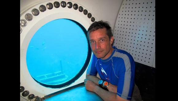 Nieto de Cousteau concluye misión en laboratorio submarino