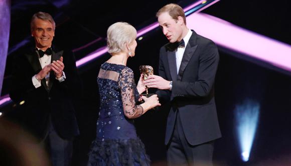 El príncipe William bromeó con Helen Mirren y la llamó "abuela"