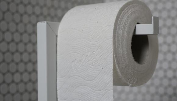 La forma en la que pones el rollo de papel higiénico no depende del gusto, sino de hacer lo correcto para tu salud. (Foto: jhenning / Pixabay)