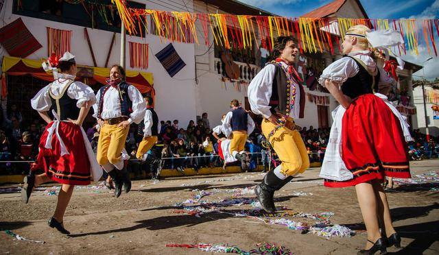 Andahuaylas se llena de color con el carnaval Pukllay [Fotos] - 2