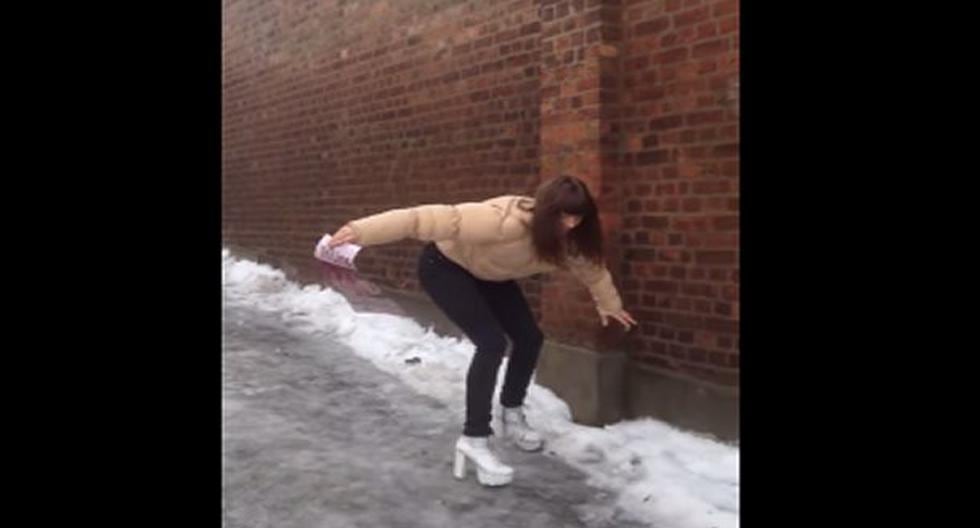 Esta mujer ocurrente usó tacos sobre hielo. (Foto: Captura)