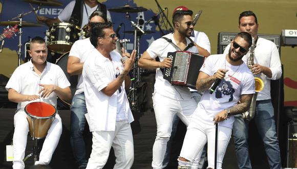 Venezuela Aid Live: Maluma cantando a dúo con Silvestre Dangond en el megaconcierto de Cúcuta. Foto: AP