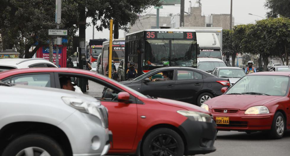 El tráfico es uno de los temas más urgentes por solucionar en La Molina. (Foto: Juan Ponce)