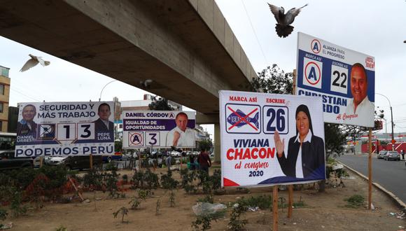 Así lucen las principales avenidas de la capital a pocos días de las elecciones congresales extraordinarias. (Foto: Alessandro Currarino/El Comercio)