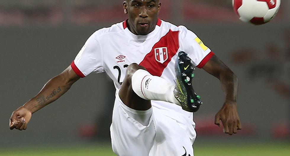 Carlos Ascues despertó críticas por su presentación en el partido Perú vs. Venezuela. Muchos cuestionaban su titularidad este martes ante Uruguay (Foto: Getty Images)