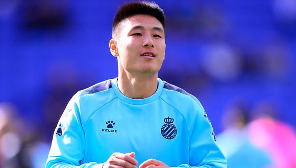 Wu Lei es la quinta persona curada de COVID-19 en el club Espanyol, de la primera división de España. (Photo by PAU BARRENA / AFP)