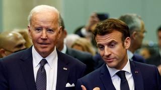 Biden y Macron reafirman su apoyo a Ucrania durante una llamada
