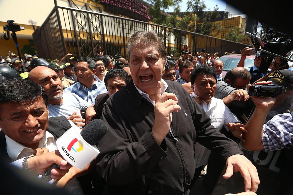 El ex presidente Alan García había denunciado que era víctima de interceptaciones telefónicas luego que tratara de buscar asilo en la residencia del embajador de Uruguay. (Foto: GEC)