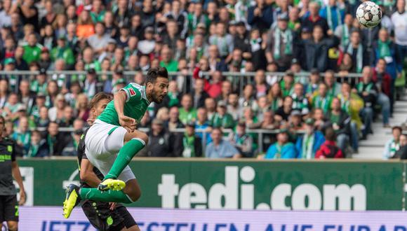 En el invierno de su carrera, Claudio Pizarro continúa demostrando sus cualidades en el exigente campeonato alemán. Sus compañeros del Werder Bremen quedaron asombrados por sus constantes ataques en el arco del Hannover. (Foto: Agencias)