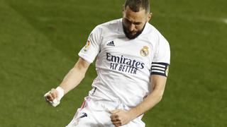 Real Madrid, con doblete de Benzema, venció al Alavés por LaLiga