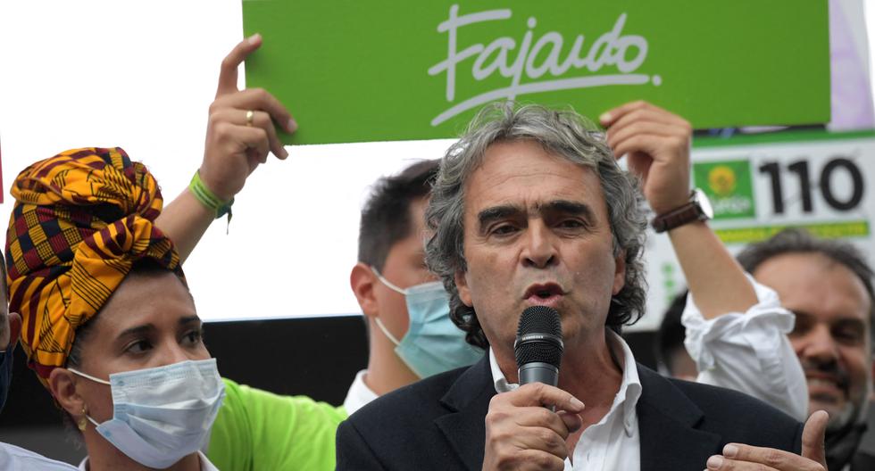 Sergio Fajardo is the presidential candidate of the Centro Esperanza Coalition in Colombia