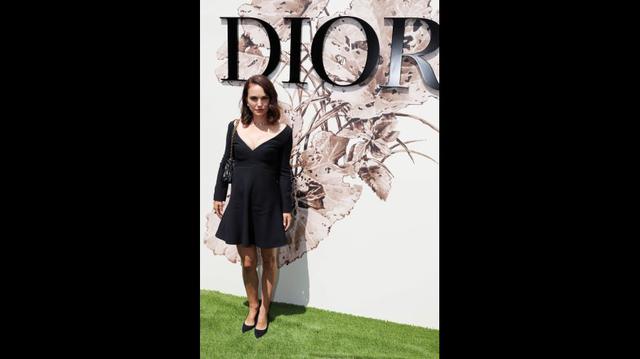 La talentosa y bella actriz Natalie Portman se lució en gala de Christian Dior realizada en la ciudad de París, Francia. (Fotos: Agencias)