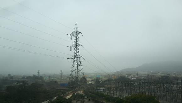 La intensa llovizna acompañada por la densa neblina generó mayor sensación de frío este jueves 8 de septiembre. (Foto: @Senamhiperu)