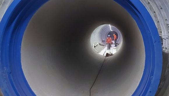 Sedapal informó que durante el corte de agua en 22 distritos capitalinos se incorporará una nueva tubería de 2 metros de diámetro, que incrementará el abastecimiento a través de las Líneas de Conducción de Refuerzo de la Matriz ATARJEA – Villa El Salvador (Foto: Sedapal)