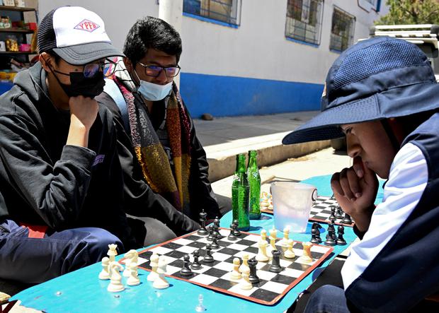 Dos bolivianos jugarán el Iberoamericano Absoluto de Ajedrez Online - La  Razón