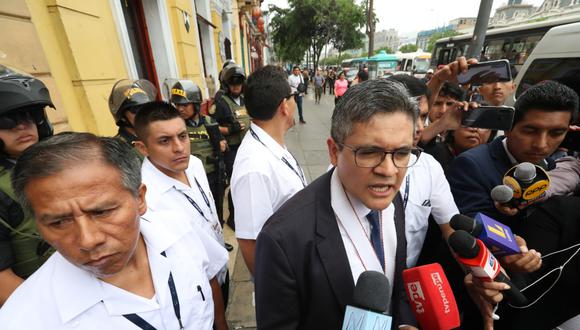 José Domingo Pérez encabezó esta mañana un allanamiento al local de Fuerza Popular por el caso Keiko Fujimori. (Foto: GEC)