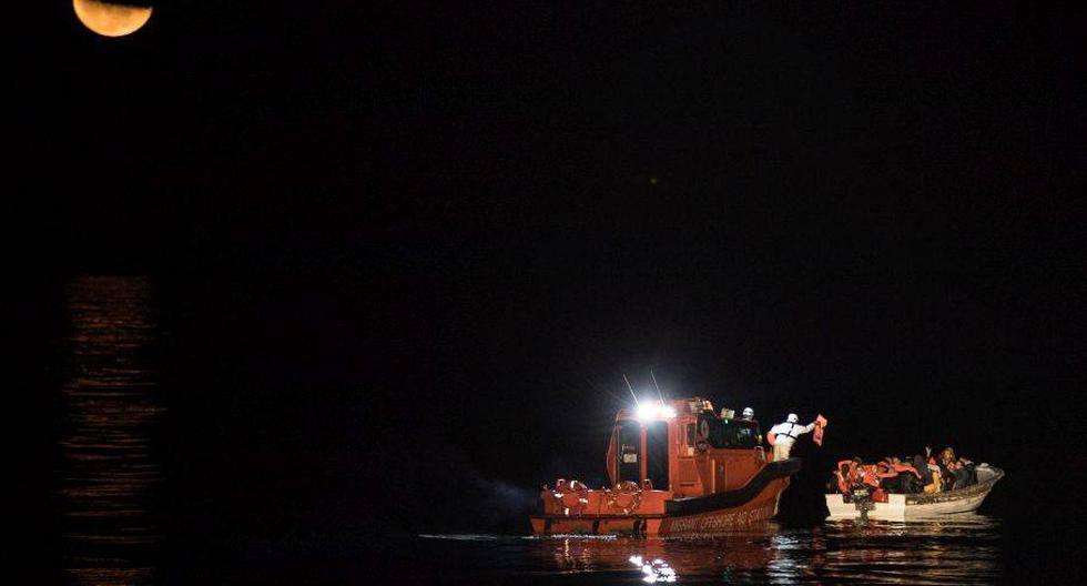 Las patrullas de vigilancia costera turca lograron salvar a ocho personas y a&uacute;n contin&uacute;a la b&uacute;squeda de algunos desaparecidos. (Foto: Getty Images)