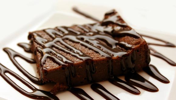 La mayor parte de los historiadores gastronómicos opinan que el brownie surgió como fruto de un feliz error, cuando se olvidaron de añadir levadura a un bizcocho de chocolate.  (Foto: Pexels)