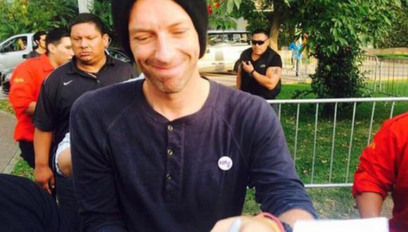 Coldplay en Lima: integrantes firmaron autógrafos a sus fans