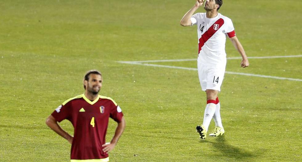 El gol de Claudio Pizarro le dio la victoria a Perú en el partido contra Venezuela. (Foto: EFE)