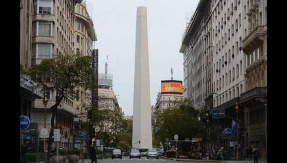 Artista "desaparece" cúpula del famoso Obelisco de Buenos Aires