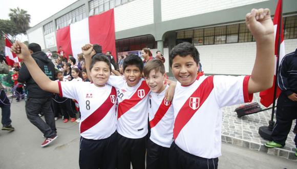 El Ministerio de Educación indicó, a través de un comunicado, que las clases en los colegios públicos y privados quedarán suspendidas el jueves 16 de noviembre, en caso la selección peruana clasifique al Mundial Rusia 2018. (El Comercio)