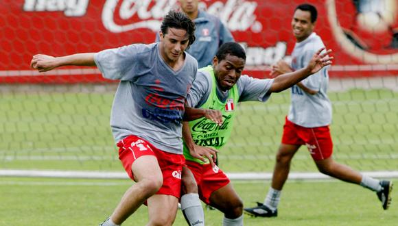 Claudio Pizarro entrenando en la Selección Peruana. (Foto: Reuters)