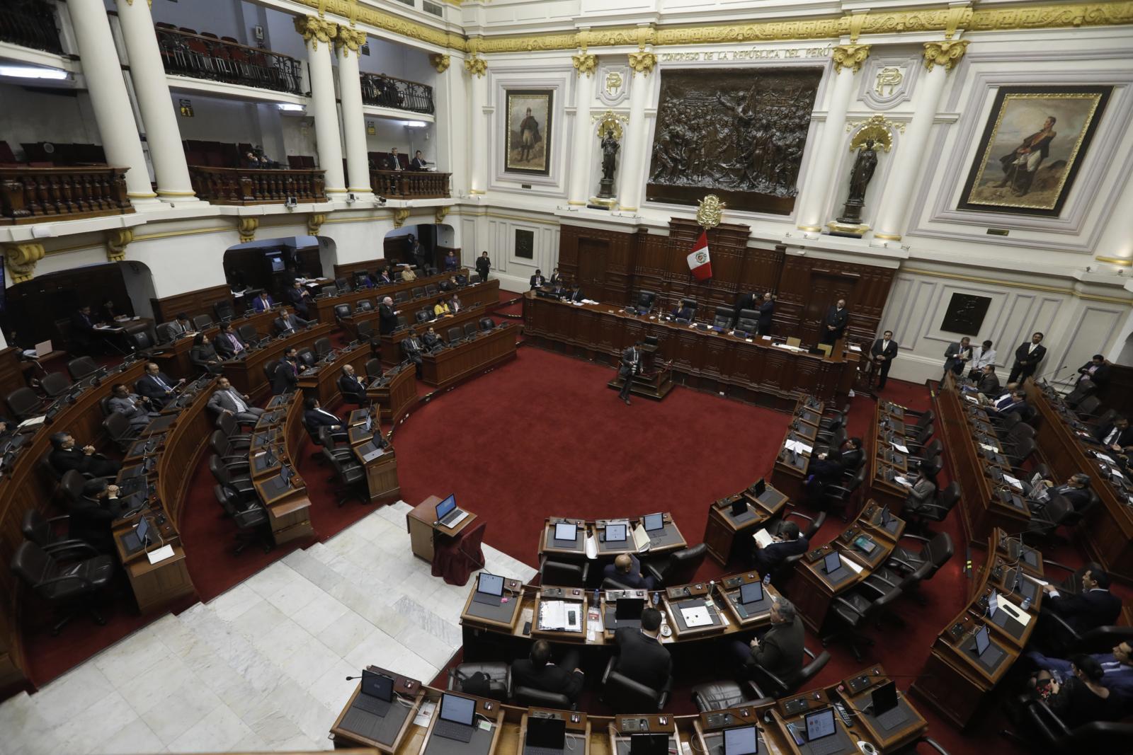 El nuevo Congreso, que se instalará en las próximas semanas, tendrá entre sus prioridades la reforma del sistema de justicia y política. En esta última entrará al debate la regulación de la "puerta giratoria". (Foto: GEC)