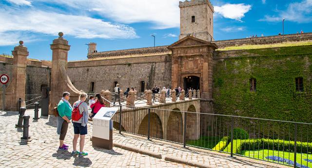 Castillo de Montjüic. Antigua fortaleza militar.Se sitúa en la montaña Montjüic y puede visitarse a diario de 10 a.m. a 8 p.m.(Foto: Shutterstock)