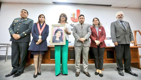 En una ceremonia realizada en el auditorio del Ministerio de Justicia y Derechos Humanos, el Estado peruano se disculpó ante la ciudadana trans Azul Rojas Marín. (Foto: Minjusdh)