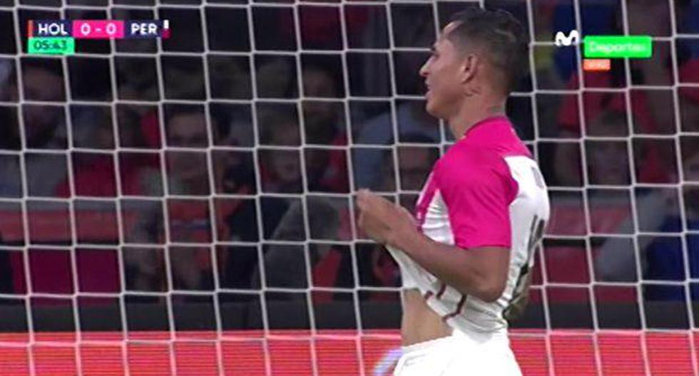 Yotun se perdió lo que pudo ser el primer gol de Perú Ante Holanda. (Captura: YouTube)