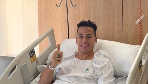 “A por la recuperación”: Cristian Benavente fue operado de la rodilla | FOTO