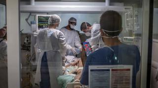 Brasil rebasa los 6,5 millones de contagiados por el coronavirus 
