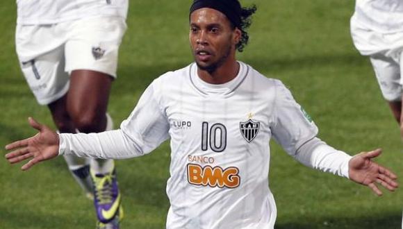 Ronaldinho en lío judicial por desvíos de fondos públicos