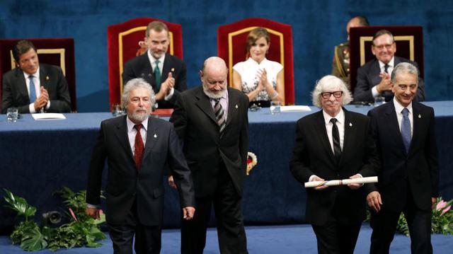 Les Luthiers en la entrega de los Premios Princesa de Asturias 2017, ceremonia que presiden los reyes Felipe y Letizia. (Foto: Agencias)