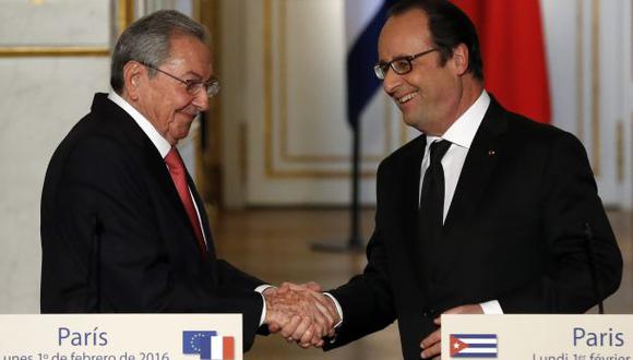 Hollande insta a Obama a levantar el embargo a Cuba