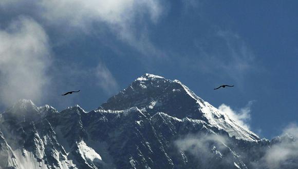 Imagen referencial de la cima del Everest, en Nepal. AP