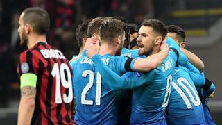 Arsenal derrotó 2-0 al AC Milan por la ida de los octavos de la Europa League
