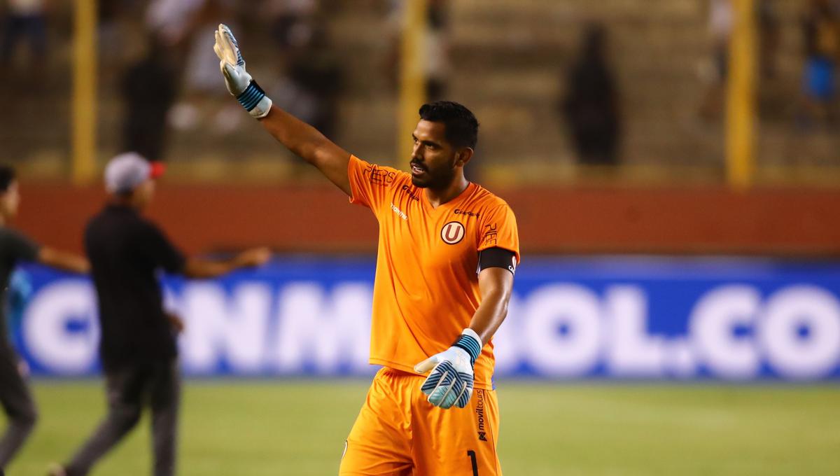 Raúl Fernández, uno de los líderes de Universitario, no atraviesa un buen momento y es uno de los señalados por los hinchas.(Foto: USI)