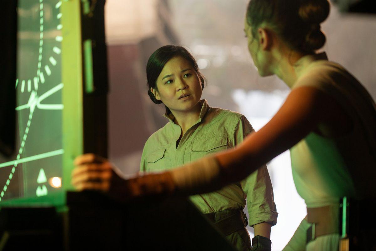 Kelly Marie Tran como Rose, junto a Daisy Ridley como Rey en una escena de "Star Wars: The Rise of Skywalker." (Foto: Lucasfilm)