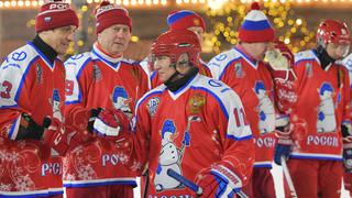 Vladimir Putin participa en juego de hockey en Navidad | FOTOS