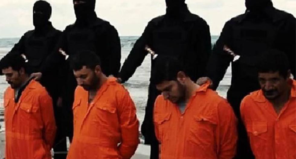 ISIS ejecutó a cuatro hombres acusados de espionaje en Siria y publicó las imágenes en Internet. (Foto: ISIS)