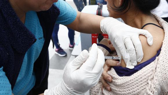 En dos semanas el rango de edad de las personas que serán inmunizadas irá bajando. (Foto: Referencial GEC)