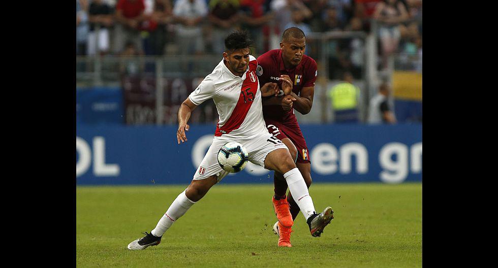 Carlos Zambrano fue parte del equipo de Perú que jugó la Copa América Brasil 2019, donde obtuvo el subcampeonato. (Photo by Jeferson Guareze / AFP)